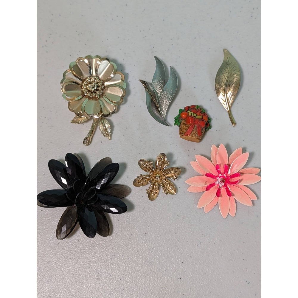 Flower, Fruit, Plant Type Brooch Lot Of 7 Brooches Vintage